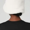 Buckethat i fuskpäls – Ivory