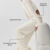 Byxor i ull och kashmir med High-Waist och vida ben från New Class – Ivory