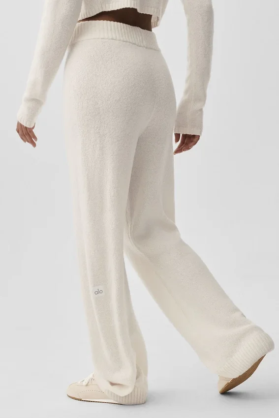 Byxor i ull och kashmir med High-Waist och vida ben från New Class – Ivory