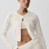 Byxor i ull och kashmir med High-Waist och vida ben från New Class – Ivory