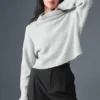 Cashmere Plush Waffle Turtleneck Tröja – Athletic Heather Grey