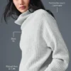 Cashmere Plush Waffle Turtleneck Tröja – Athletic Heather Grey
