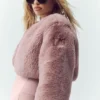 Chic kort jacka i fuskpäls – rosa champagne