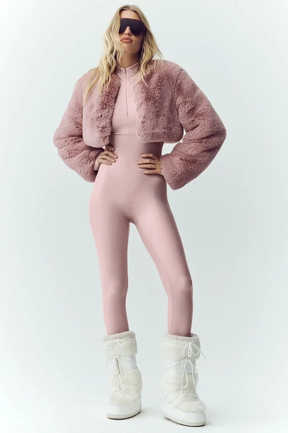Chic kort jacka i fuskpäls – rosa champagne