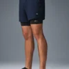 Conquer React 2-i-1 Performance-shorts – marinblå/svart