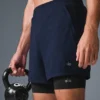 Conquer React 2-i-1 Performance-shorts – marinblå/svart