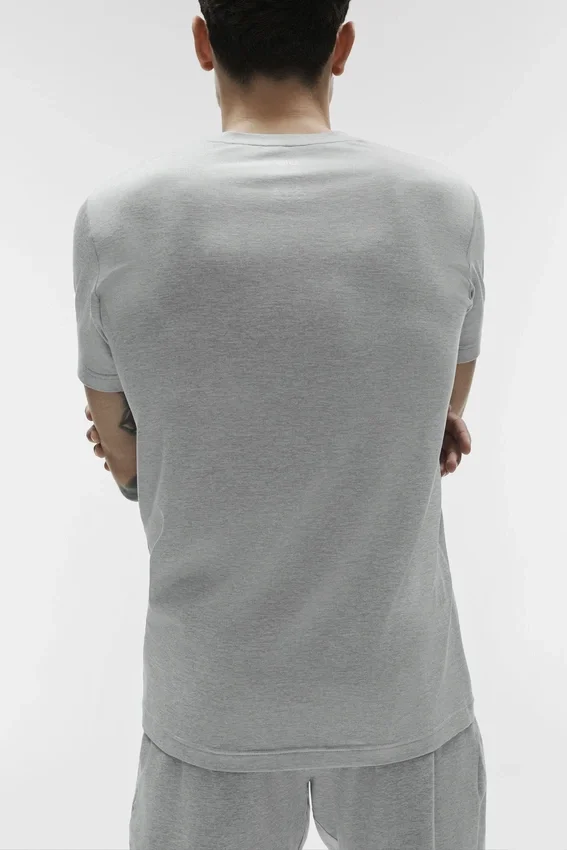 Conquer Reform T-shirt med rund hals och kortärmad design – Athletic Heather Grey