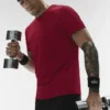 Conquer Reform T-shirt med rund hals och kortärmad design – Garnet