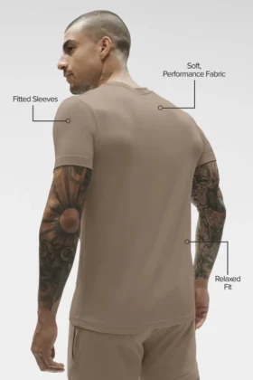 Conquer Reform T-shirt med rund hals och kortärmad design – Gravel