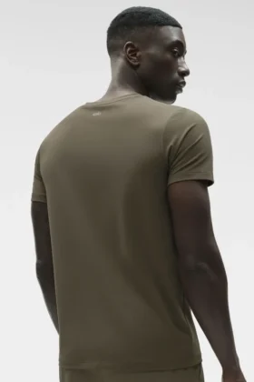 Conquer Reform T-shirt med rund hals och kortärmad design – Olive Tree