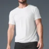 Conquer Reform T-shirt med rund hals och kortärmad design – White
