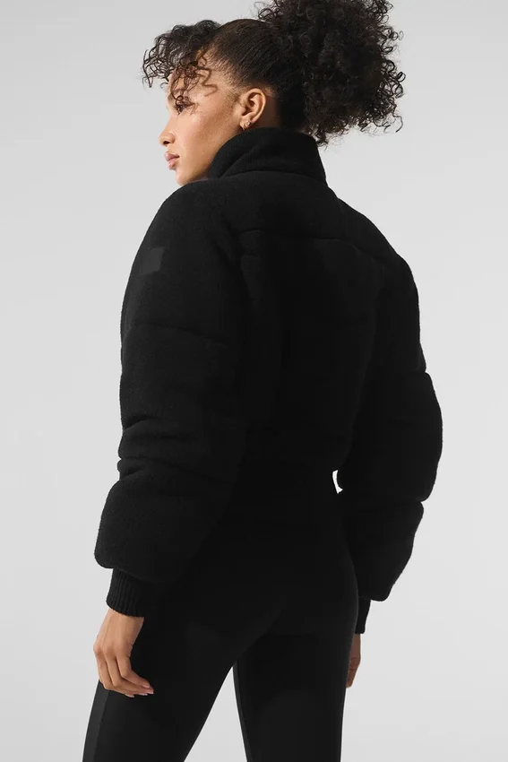 Darling Stickat Puffer – Svart