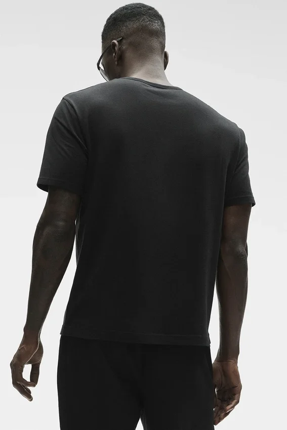 Essential kortärmad street-T-shirt – svart