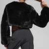 Faux Fur Chic kort jacka – svart