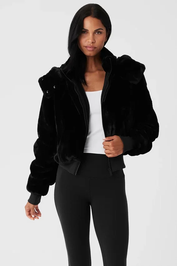 Faux Fur Foxy Jacket – Svart
