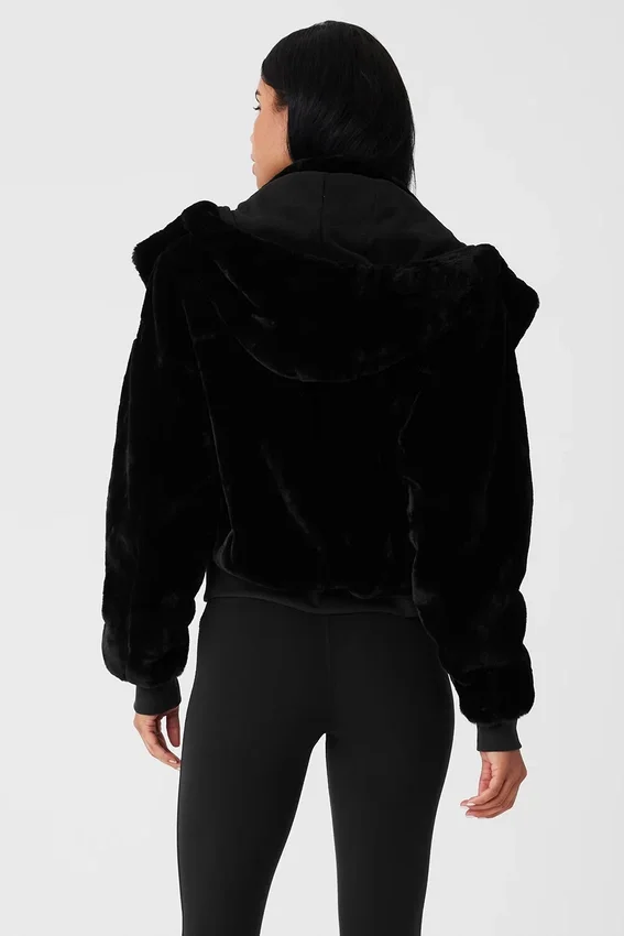 Faux Fur Foxy Jacket – Svart