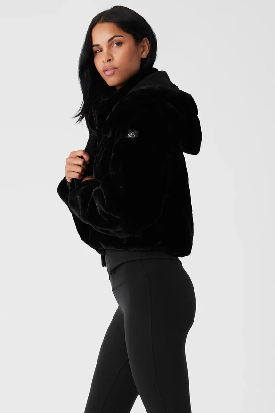 Faux Fur Foxy Jacket – Svart
