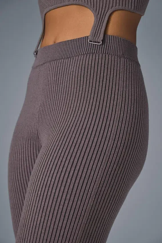 Flarebyxor i denimstickat med High-Waist – Raisinette/svart