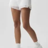 Go Time-shorts med medelhög midja – vit