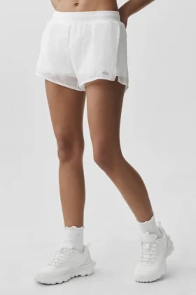 Go Time-shorts med medelhög midja – vit