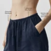 Halvgenomskinliga Golden Hour-shorts med medelhög midja – marinblå