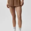 Halvgenomskinliga Golden Hour-shorts med medelhög midja – solkysst brunt