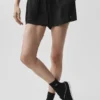 Halvgenomskinliga Golden Hour-shorts med medelhög midja – svarta