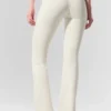 High-Waist Airbrush 7/8-bootcut-leggings – Ivory