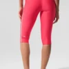 High-Waist Airlift Capri-byxor med kontrastfärg – Candy Red/White