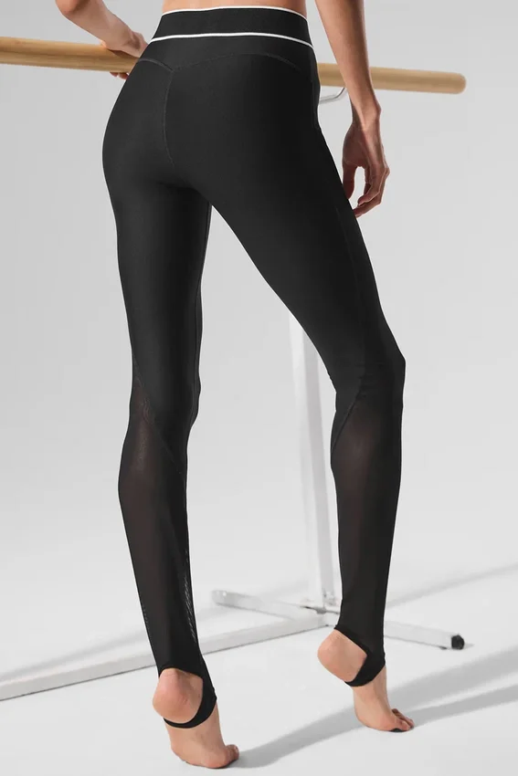 High-Waist Airlift Darling Stirrup Leggings – svart