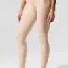 High-Waist Airlift Legging – Macadamia