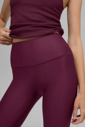 High-Waist Airlift Legging – vinröd
