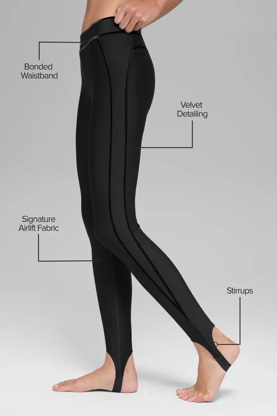High-Waist Airlift Love Language-leggings med hällor – svart
