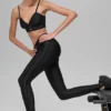 High-Waist Airlift Love Language-leggings med hällor – svart