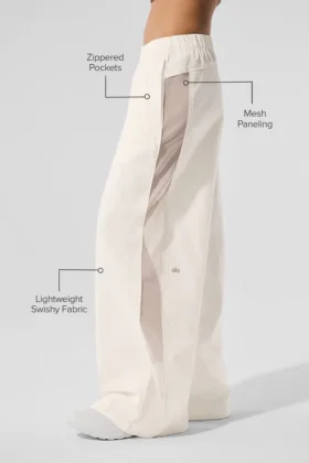 High-Waist Origin-träningsbyxor med vida ben – elfenben