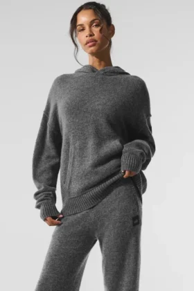 Huvtröja i ull och kashmir från New Class – Platinum Grey