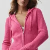 Huvtröja i ull och kashmir med ribbade detaljer och hel dragkedja – Paradise Pink