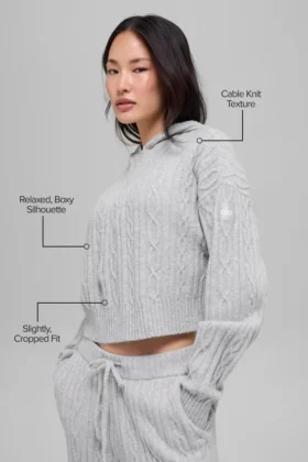 Huvtröja Winter Bliss i kabelstickning – Athletic Heather Grey