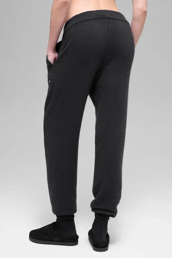 Joggingbyxor i ull och kashmir med High-Waist – New Class – Svart