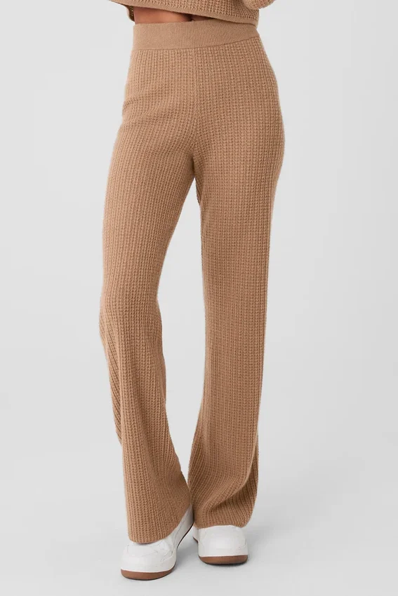 Kashmir-High-Waist-byxor med fluffig våffelstruktur – Toasted Almond