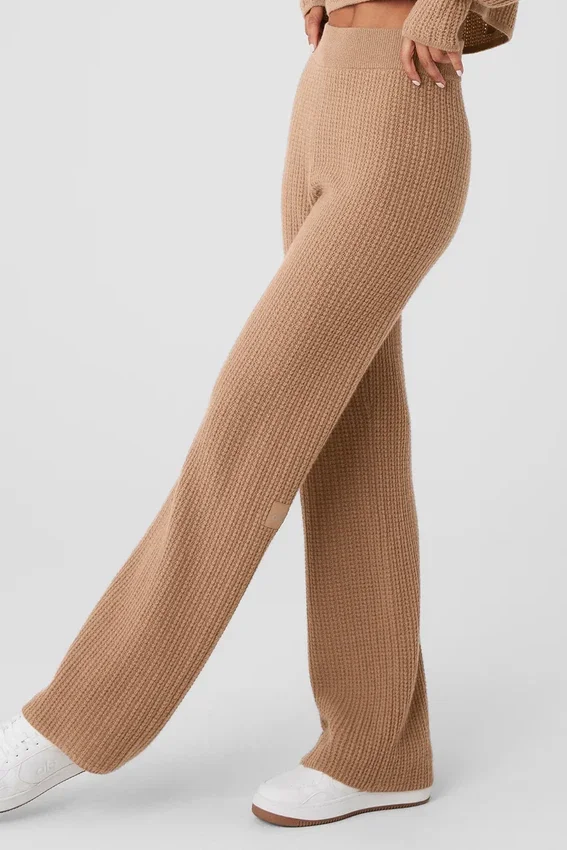 Kashmir-High-Waist-byxor med fluffig våffelstruktur – Toasted Almond