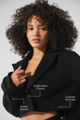 Kort Metro-trenchcoat i ull – svart