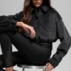 Kort Mountain Side-jackor i ribbad velour – svart