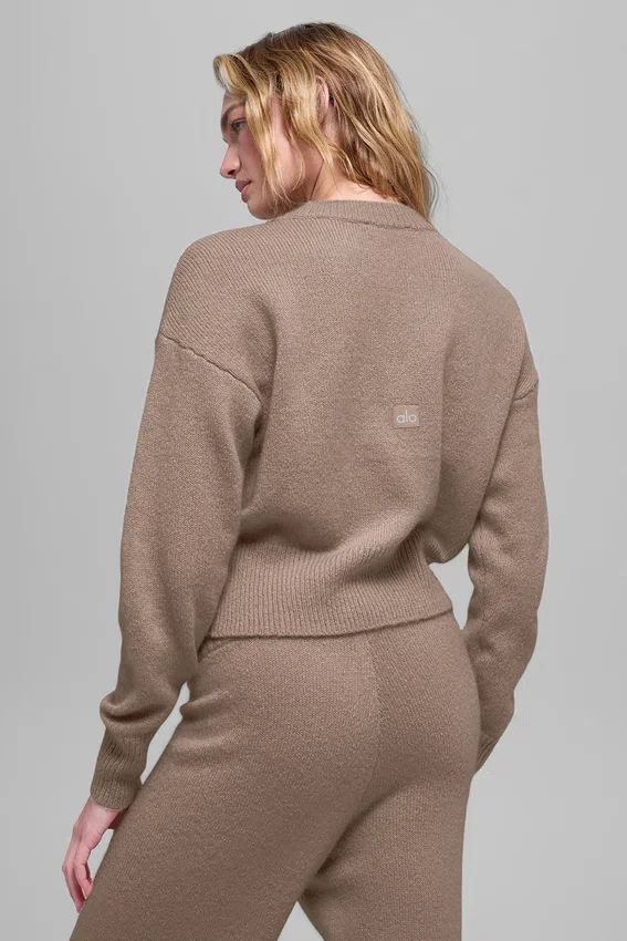 Kort New Class-stickat tröja med rund hals i ull och kashmir – Chai Latte