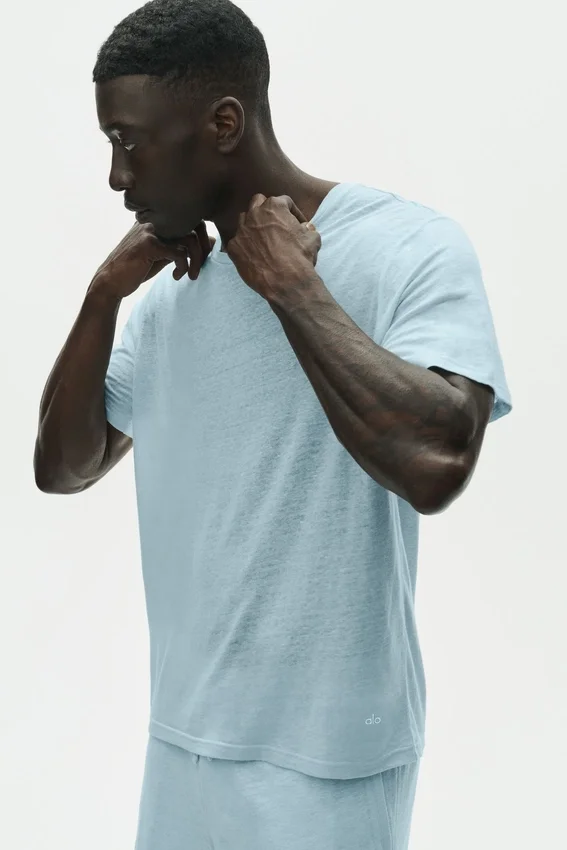 Kortärmad T-shirt i linnejersey i kuststil – Seaside Blue