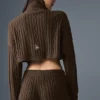 Kortärmad turtleneck med kabelstickning från Winter Bliss – Espresso