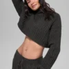 Kortärmad turtleneck med kabelstickning från Winter Bliss – mörk melerad