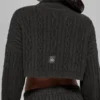 Kortärmad turtleneck med kabelstickning från Winter Bliss – mörk melerad