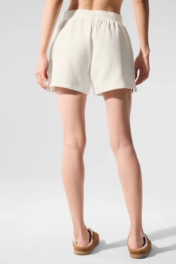 Low Key Sweat Shorts – Elfenben