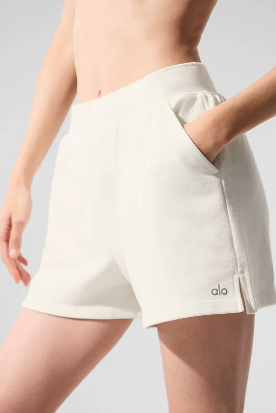 Low Key Sweat Shorts – Elfenben